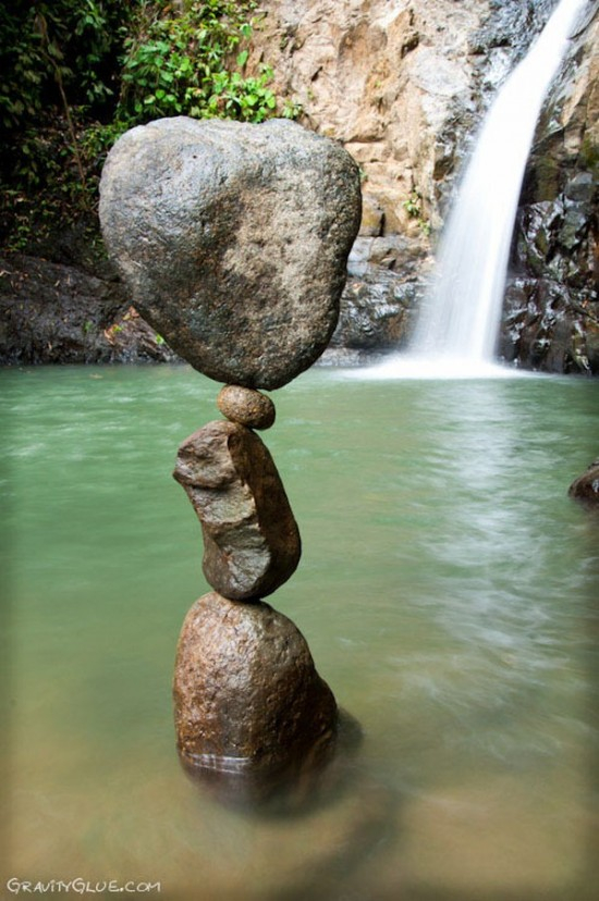 Amazing Balancing Art Sculptures 12 Photos FunCage